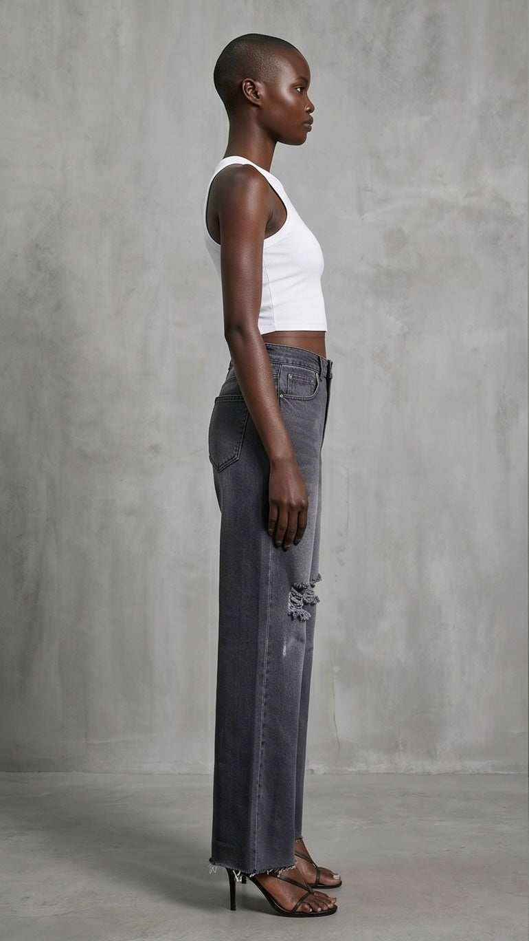Distressed Loose Fit Jeans