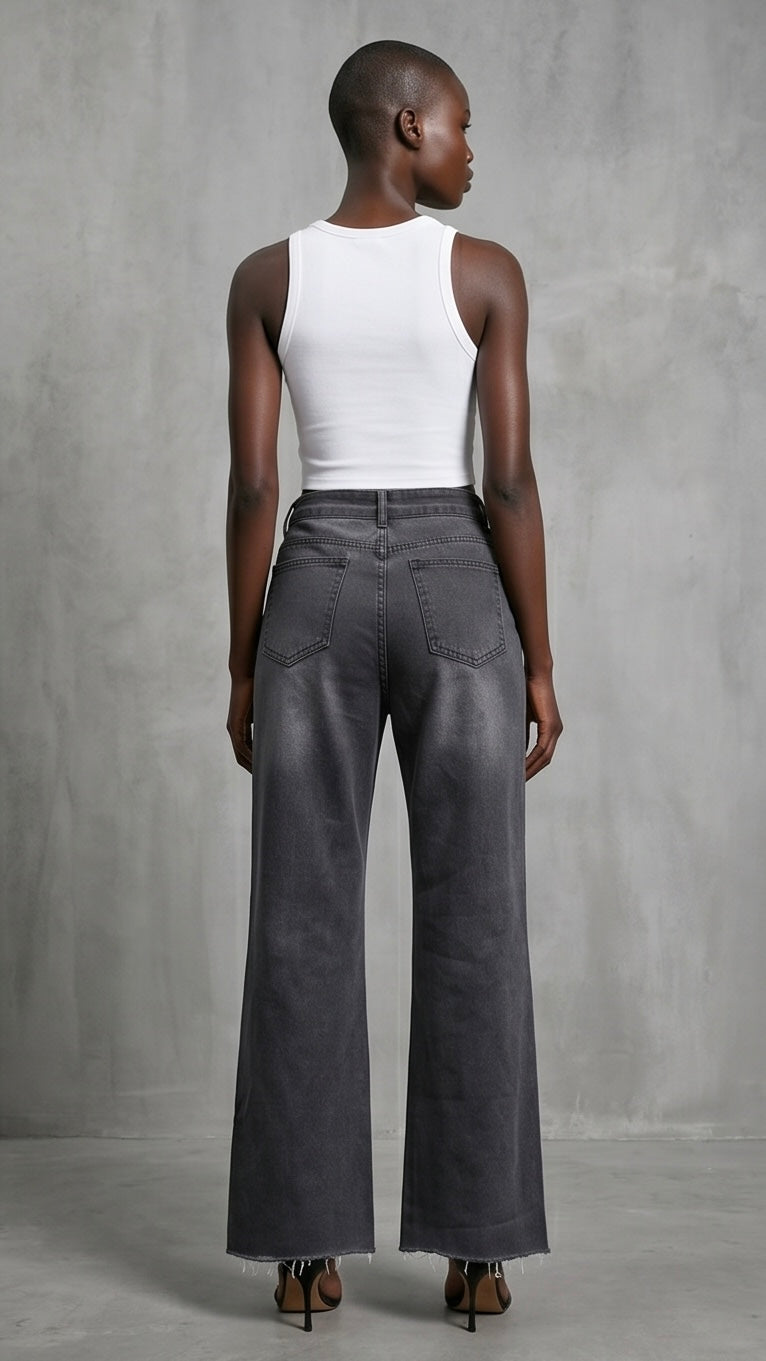 Distressed Loose Fit Jeans