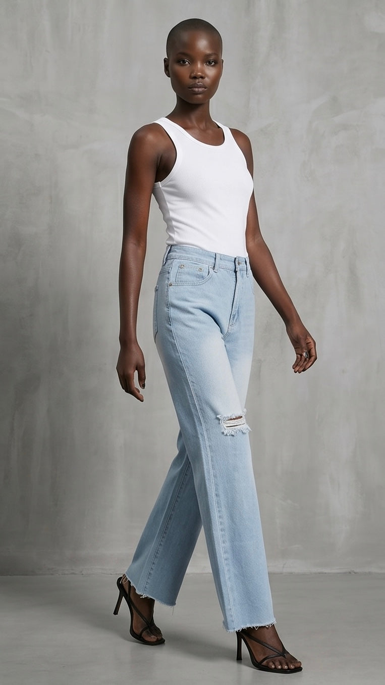 Distressed Loose Fit Jeans